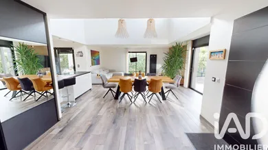 Architectural house at Limoges-Fourches (77550)