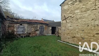 Terrain à DOUE EN ANJOU (49700)