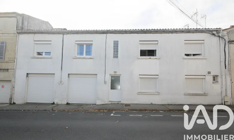 Immeuble 74 m² · à Saintes · 74 m² · 185 000 €