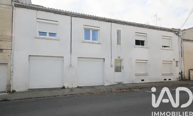Building in Saintes (17100)