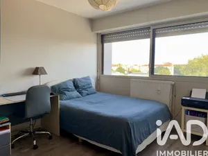 Apartment in Bordeaux (33000)