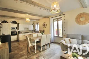 Village house at Peynier (13790)