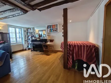 Apartment in Paris (75003)
