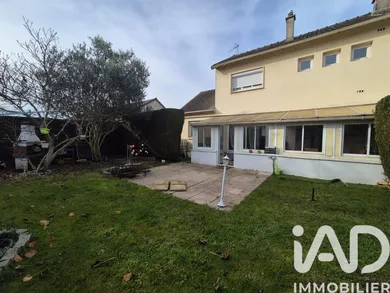 Townhouse at Le Plessis-Belleville (60330)