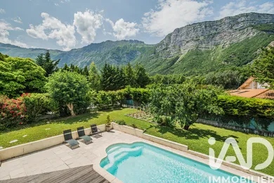 Traditional house at Saint-Paul-de-Varces (38760)