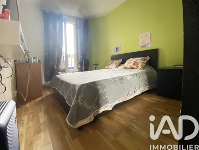 Apartment in Paris (75018)