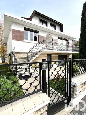 Traditional house at Ormesson-sur-Marne (94490)