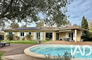 House at Mios (33380)