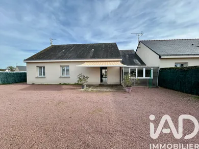 House in Brain-sur-Allonnes (49650)