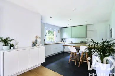 Architectural house at Marcq-en-Barœul (59700)