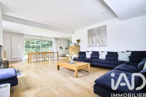 Architectural house at Marcq-en-Barœul (59700)