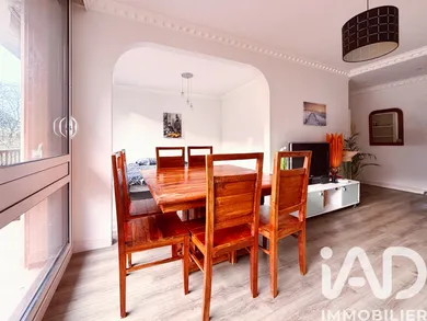 Apartment in Fontenay-le-Fleury (78330)
