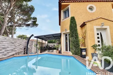 Maison de ville à Saint-Mitre-les-Remparts (13920)