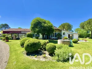 House at Durance (47420)