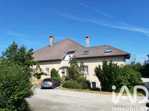 Immeuble à Les Écorces (25140)