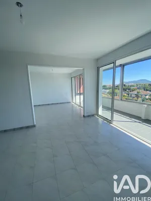 Apartment at La Garde (83130)