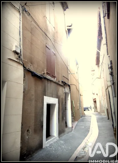 Apartment in Trets (13530)