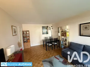 Apartment at Courbevoie (92400)