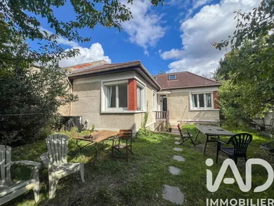 House in Maisons-Alfort (94700)