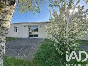 House at Saint-Jean-de-Liversay (17170)