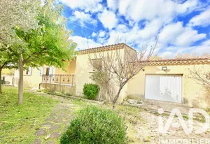 Traditional house at Caderousse (84860)