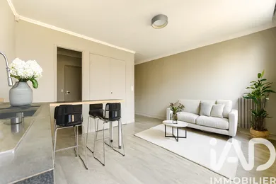 Apartment at Reims (51100)