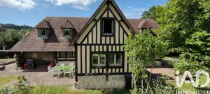 Traditional house at Pennedepie (14600)