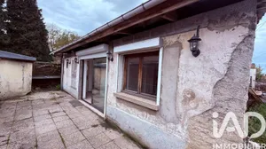 House at Annay (62880)