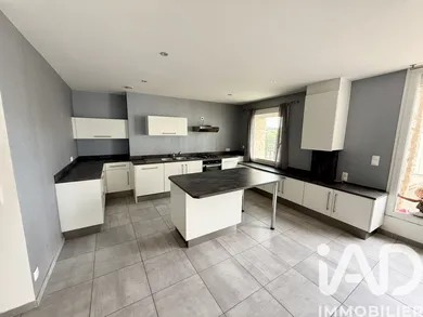 Apartment in Fraisses (42490)