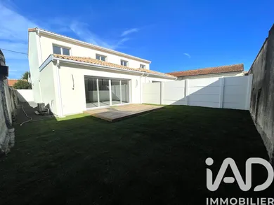 House at Bègles (33130)