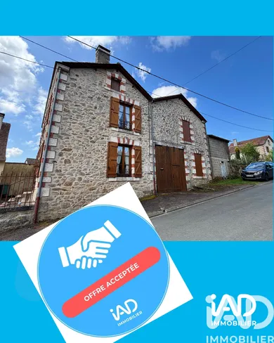 Village house at Saint-Saud-Lacoussière (24470)