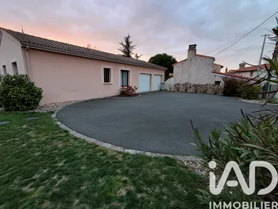 House in Genneton (79150)