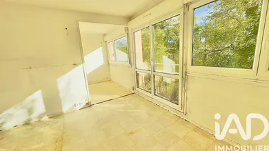 Apartment in Avon (77210)