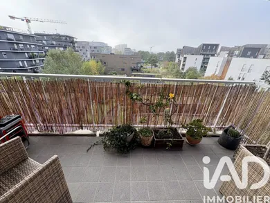 Appartement à Bordeaux (33300)