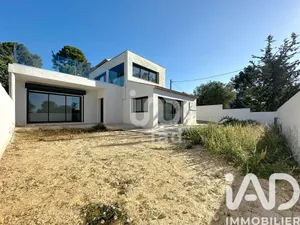 Architectural house at La Ciotat (13600)