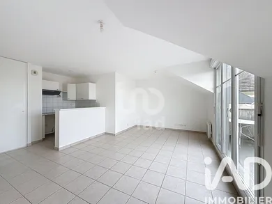 Apartment in Pontault-Combault (77340)
