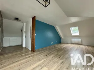 Apartment at Auvers-Saint-Georges (91580)