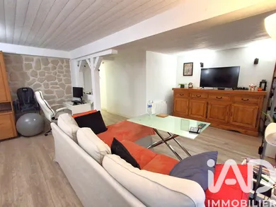 House in Vert (78930)