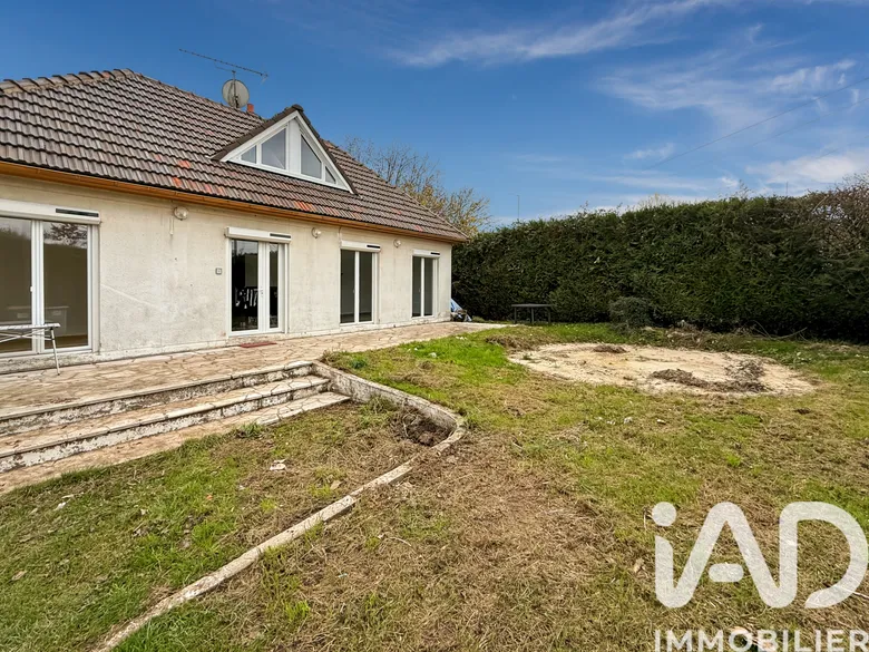 Maison 5 pièces 98 m² · à Chéroy · 97,6 m² · 149 900 €