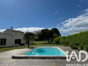 Maison à Saint-Simon-de-Bordes (17500)