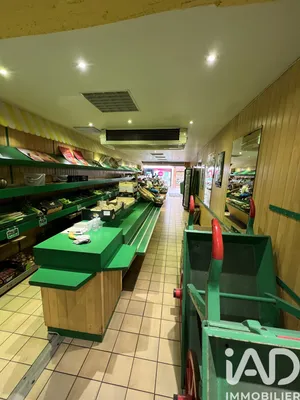 Building at Eu (76260)