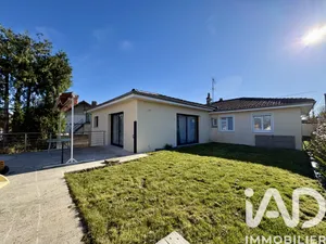 Maison traditionnelle à Buchères (10800)