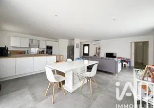 Maison traditionnelle à Buchères (10800)