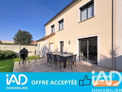 Traditional house at Aubergenville (78410)