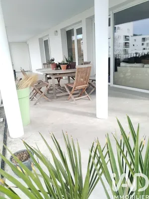 Apartment in Floirac (33270)