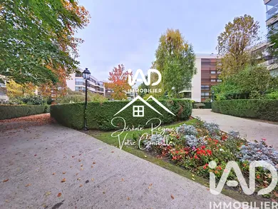 Apartment in Le Chesnay (78150)