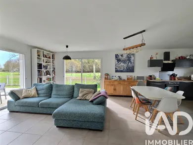 Maison à SALLES (33770)