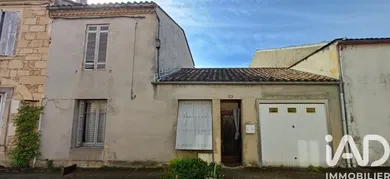 Village house in Saint-Macaire (33490)
