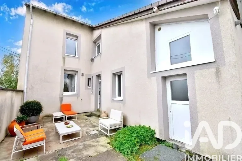 Maison 5 pièces 212 m² · à Carling · 212 m² · 150 000 €