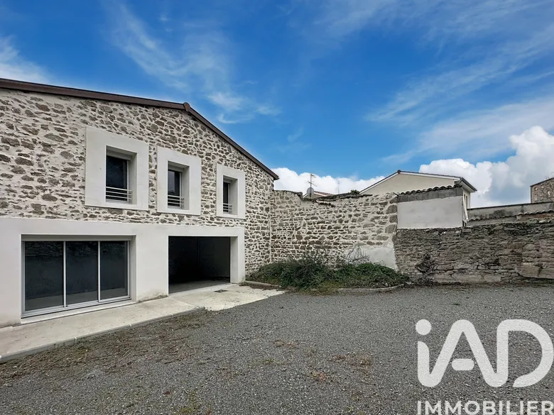 Maison 5 pièces 130 m² · à Soucieu-en-Jarrest · 130 m² · 280 000 €